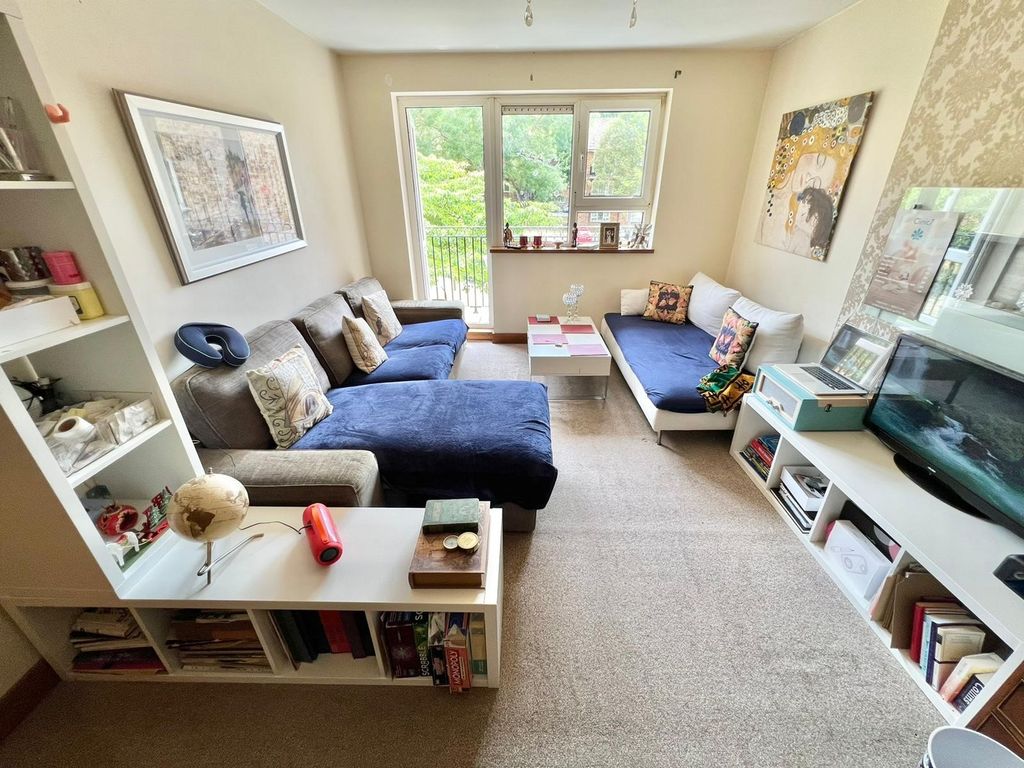 Property photo 3 of 13
