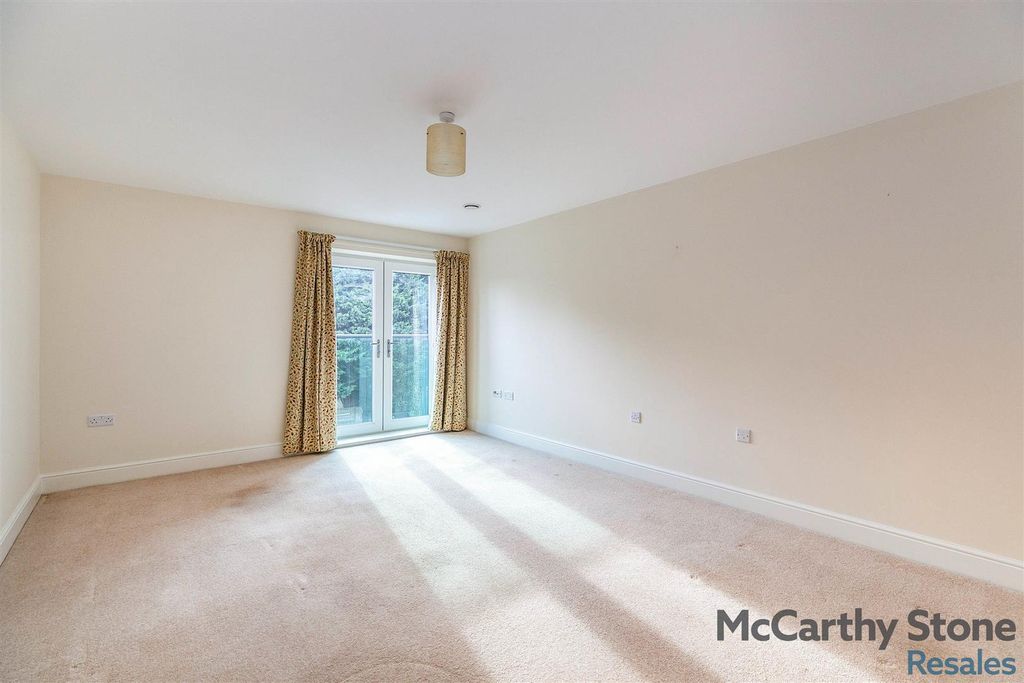 Property photo 2 of 23 23Elmtreecourt-8.Jpg