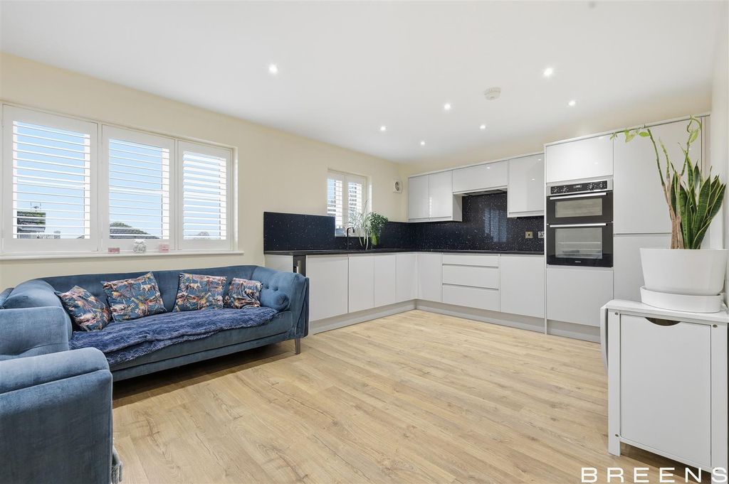 Property photo 3 of 12 9_Img_9198.Jpg