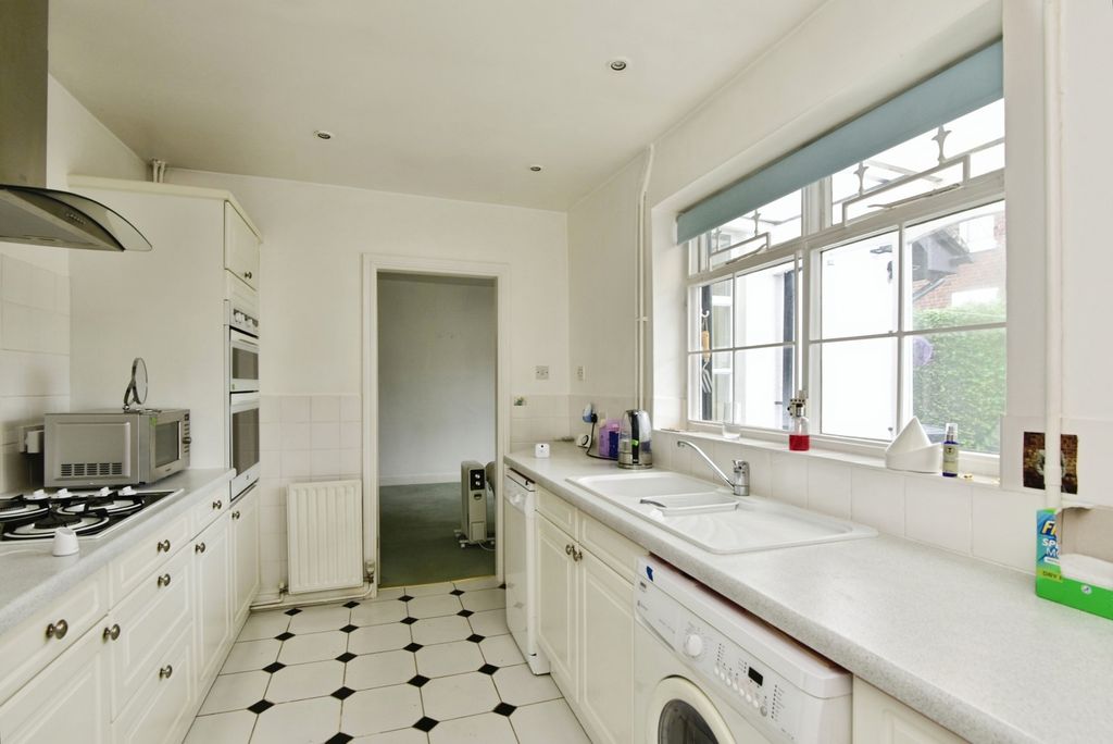 Property photo 3 of 17 Pbox-Img.Jpg