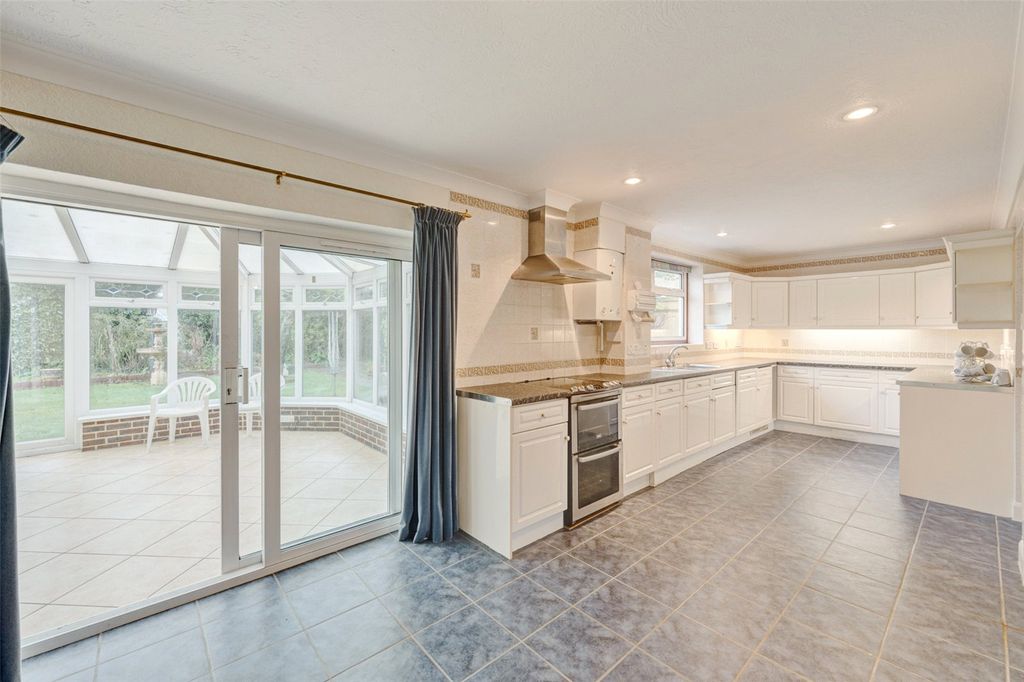 Property photo 3 of 20 Picture No. 06