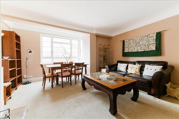 Property photo 2 of 10 Lounge