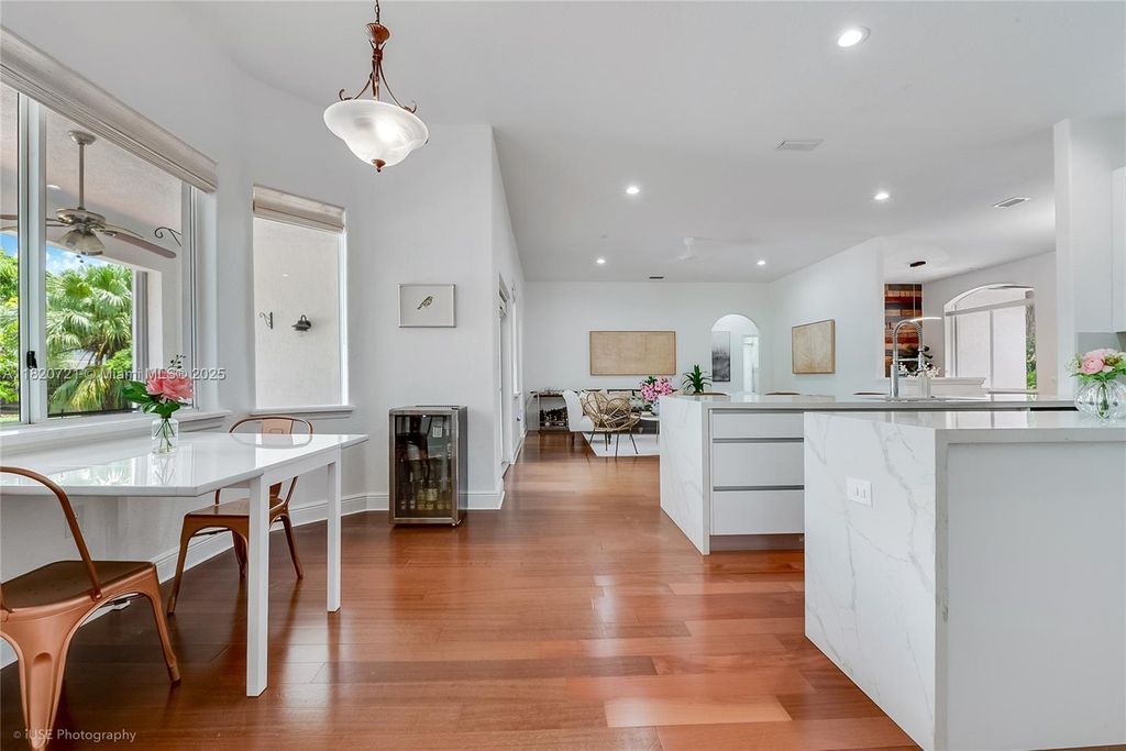 Property photo 3 of 23 <Alttext/>