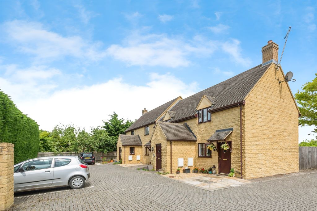 Property photo 2 of 12