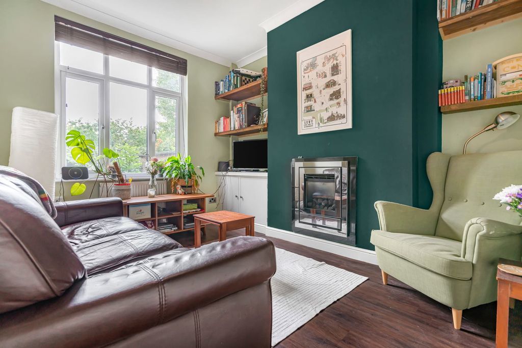 Property photo 2 of 19