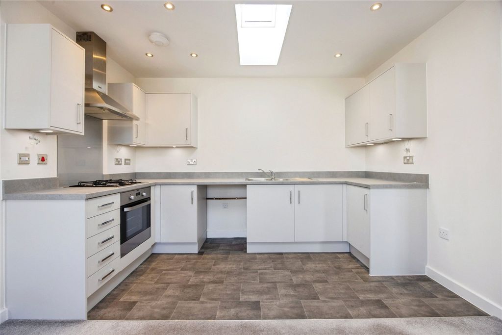 Property photo 3 of 16 Picture No. 18