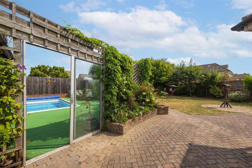 Property photo 2 of 17 41Newton13.Jpg