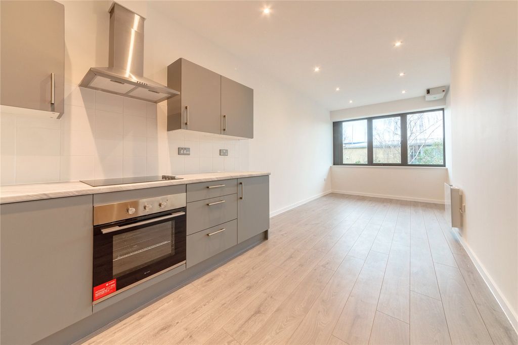 Property photo 3 of 9 Picture No. 08