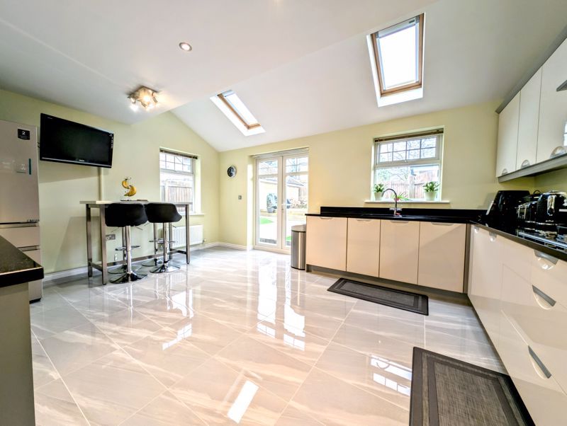 Property photo 3 of 24 Photo 17