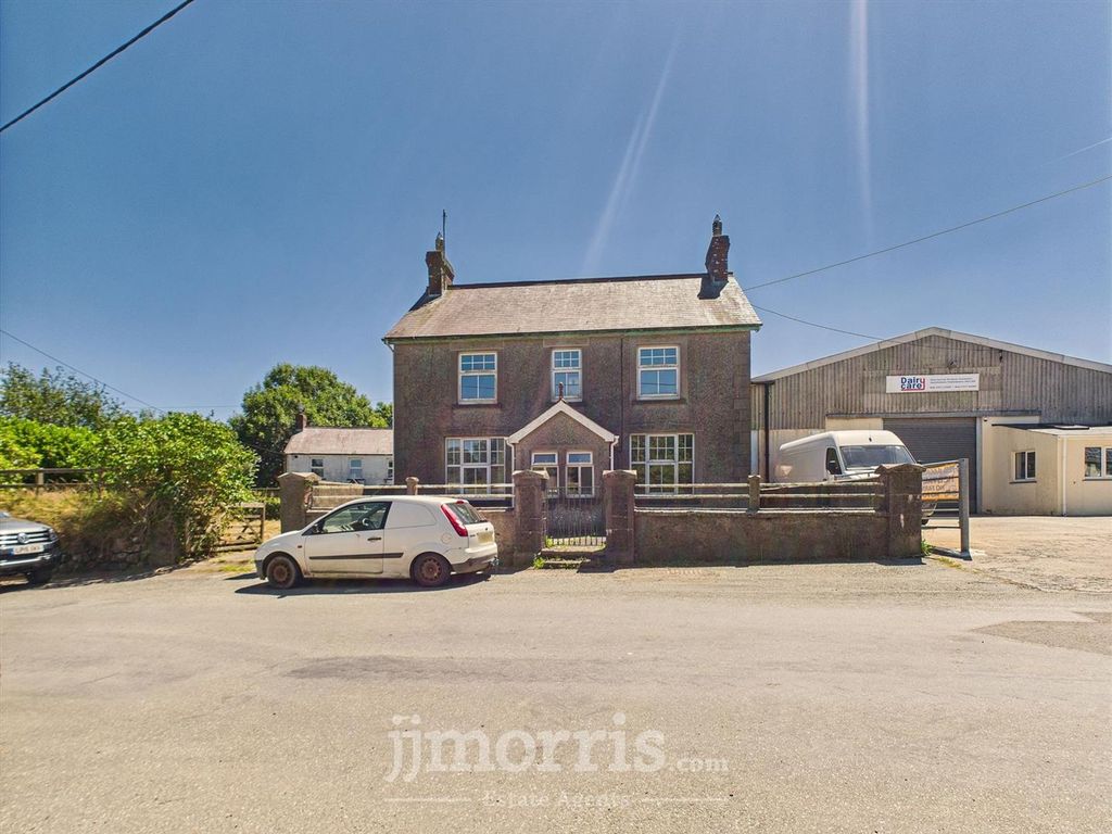 Property photo 2 of 20 Cam02122G0-Pr0345-Still031.Jpg