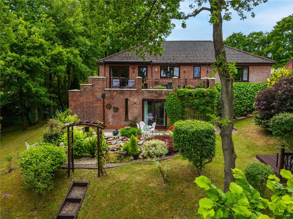 Property photo 1 of 49 Picture No. 33