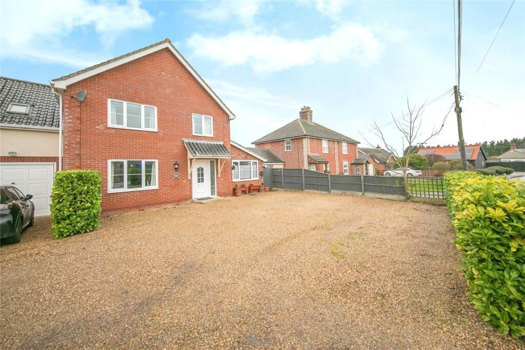 Property photo 1 of 15 House