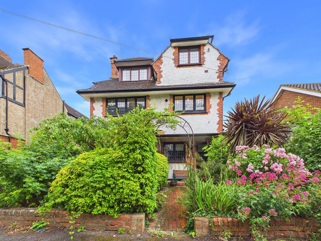 Property photo 1 of 17 Frontage