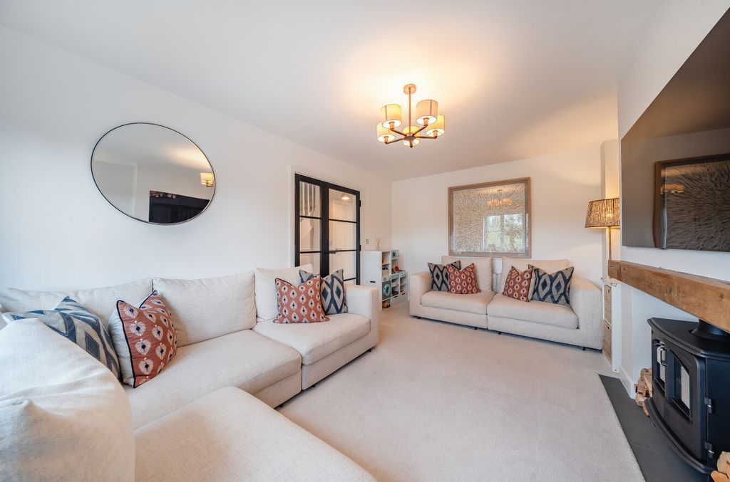 Property photo 3 of 18 Picture 3