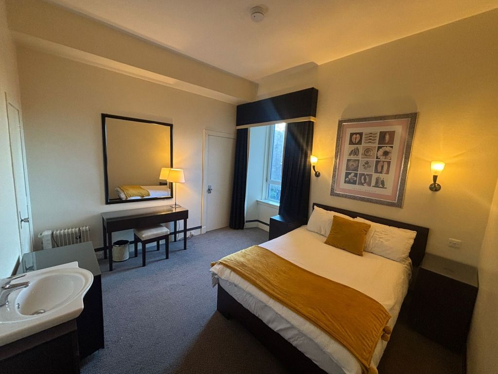 Property photo 3 of 8 Photo 3