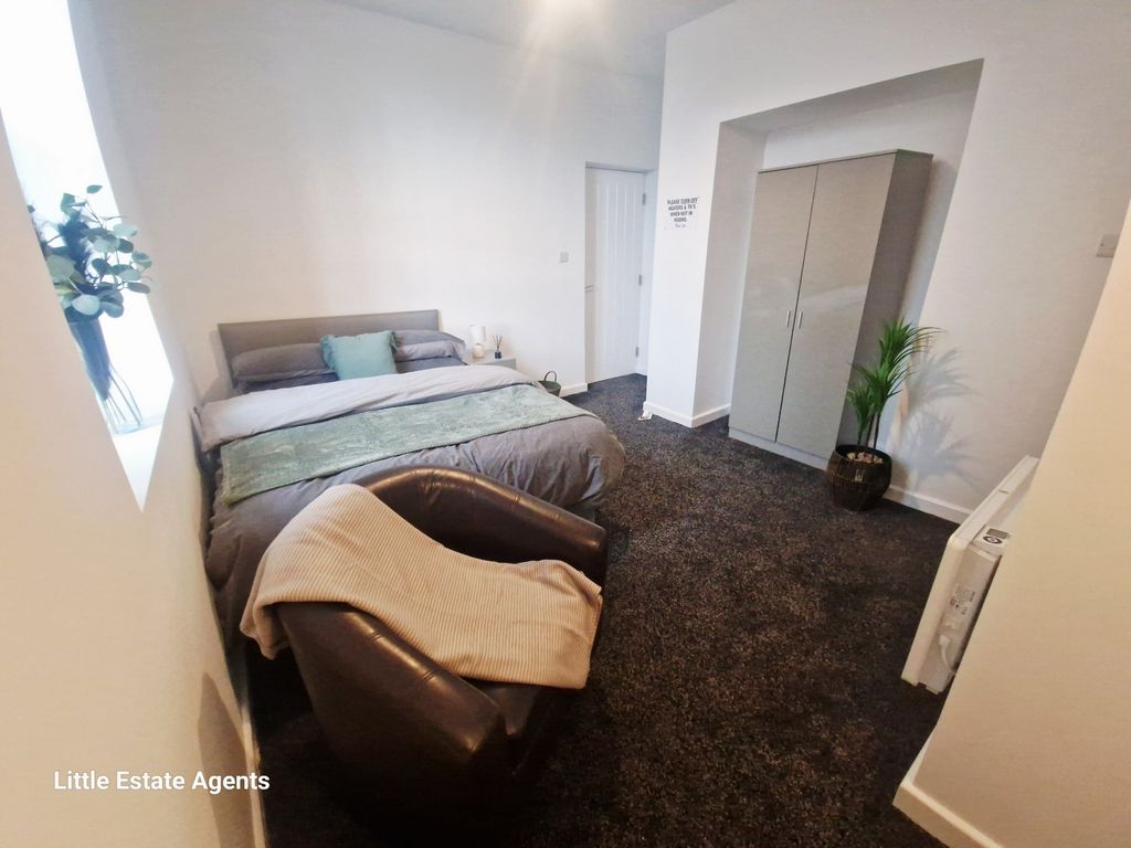 Property photo 3 of 12 Photo 3