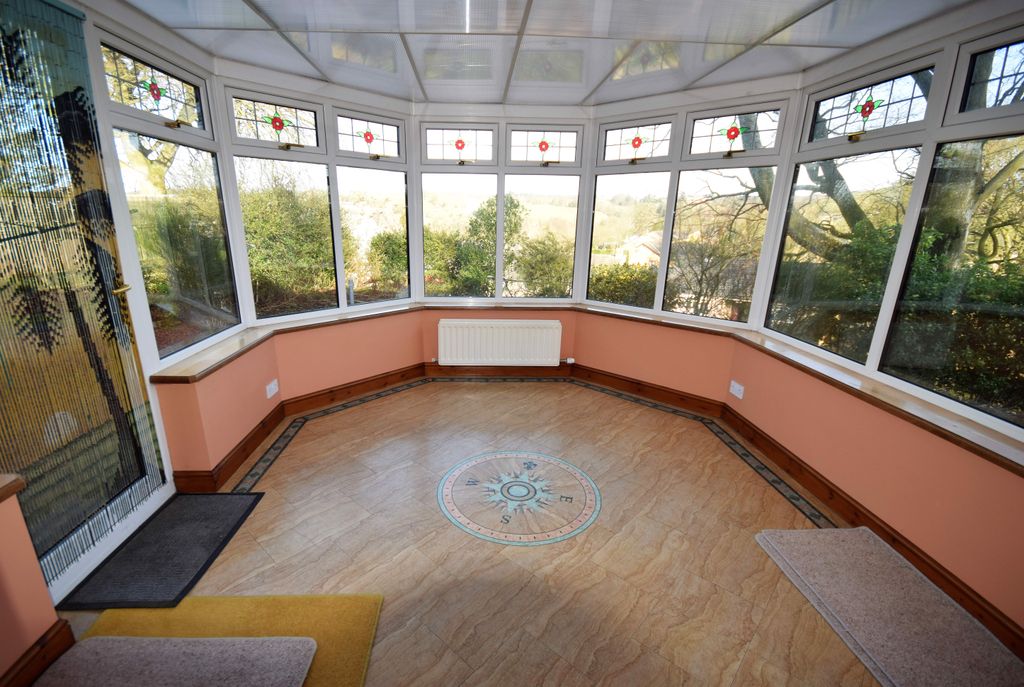 Property photo 3 of 17 Photo 1