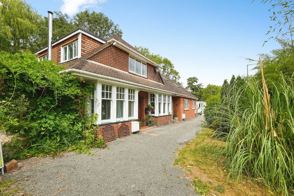 Property photo 1 of 33