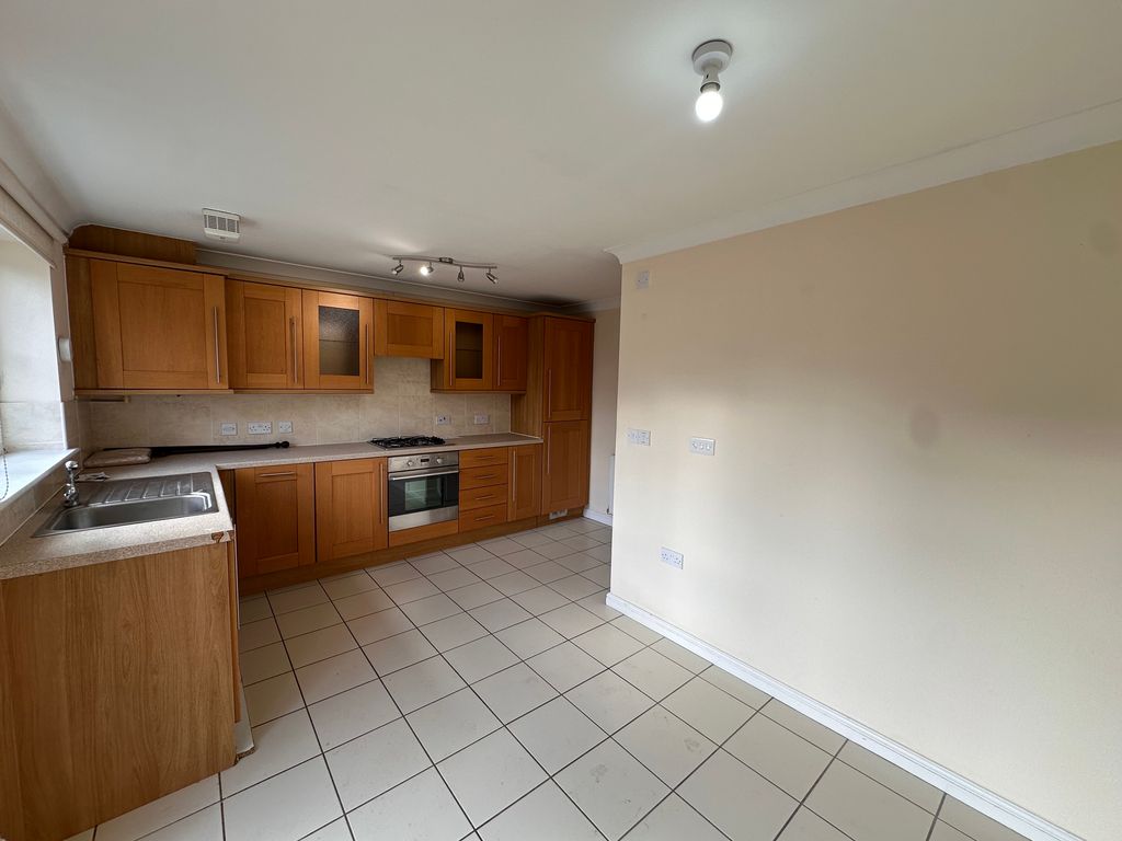 Property photo 2 of 9 View