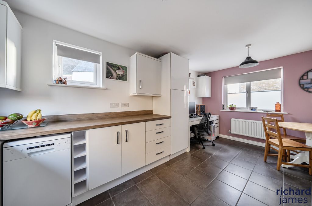 Property photo 3 of 12 96cd479c53734F17801F8F8F1c9Ccaa7