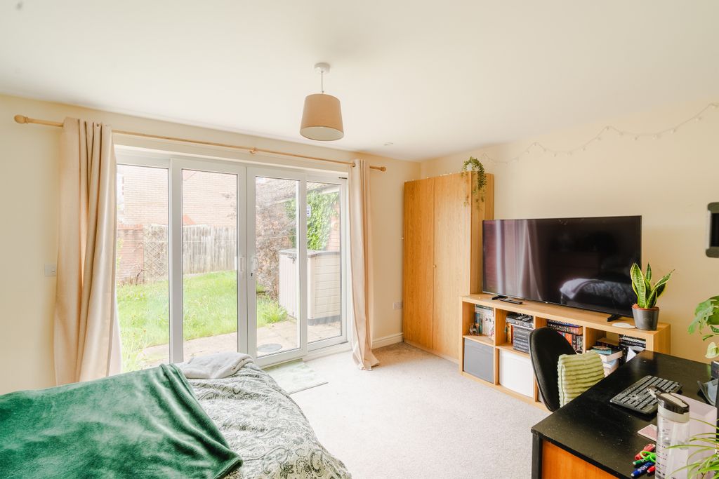 Property photo 1 of 16 6