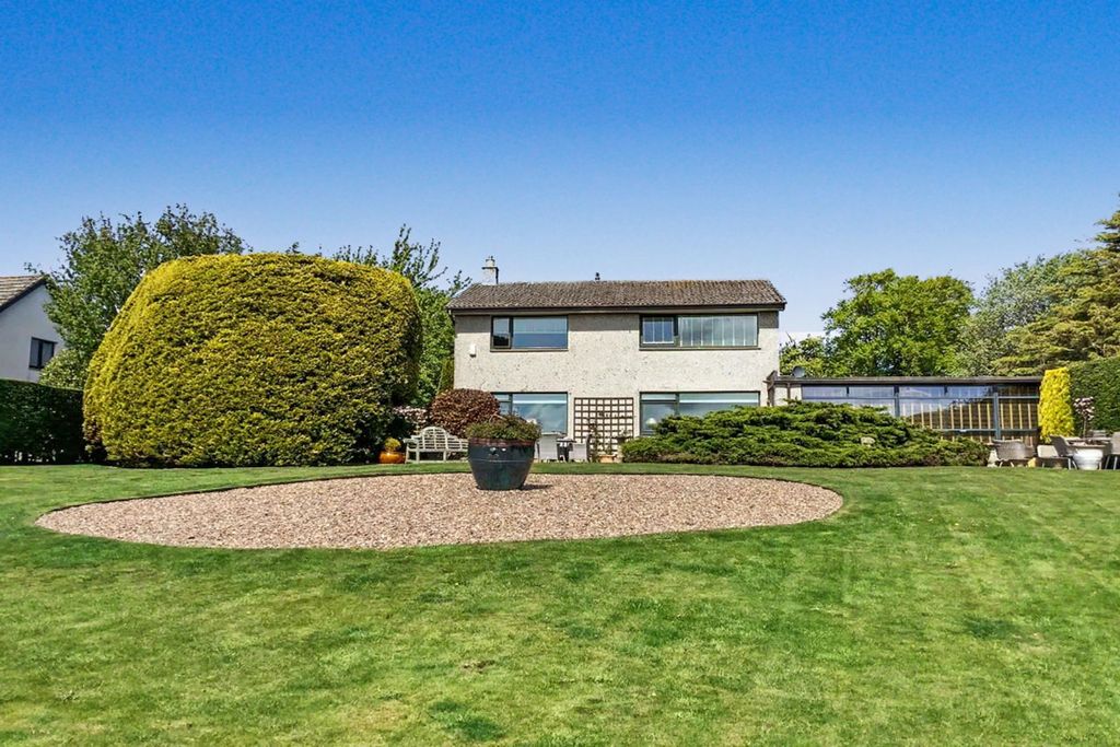 Property photo 1 of 44