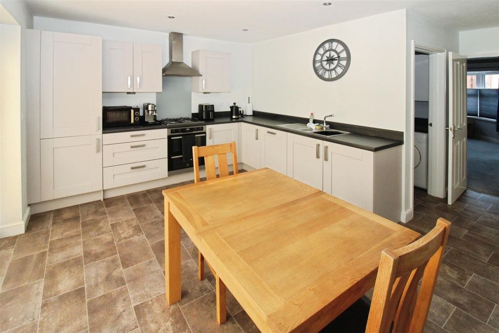 Property photo 3 of 14 Fitted Dining Kithen