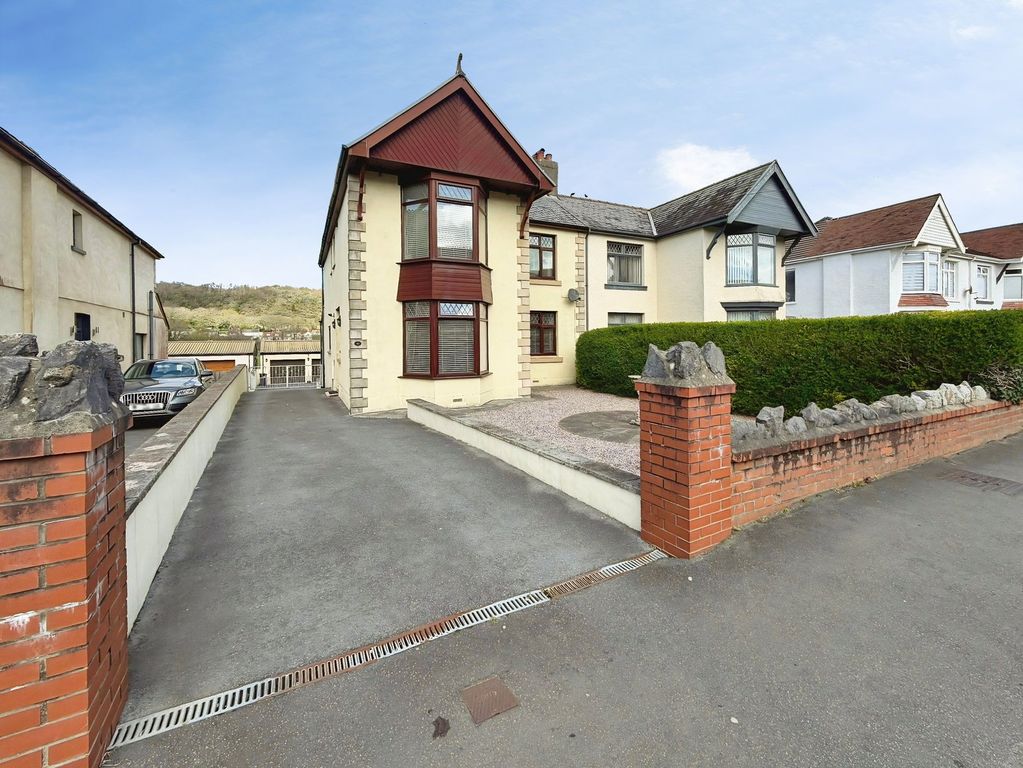 Property photo 2 of 43