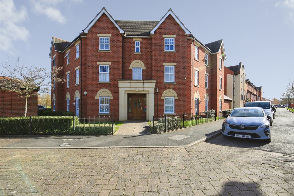 Property photo 1 of 14