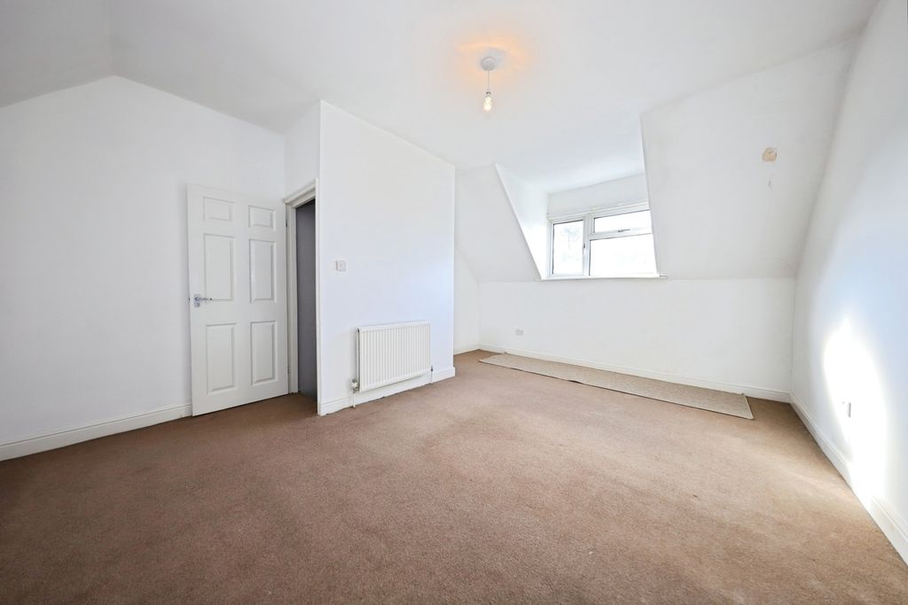 Property photo 2 of 17 Photo