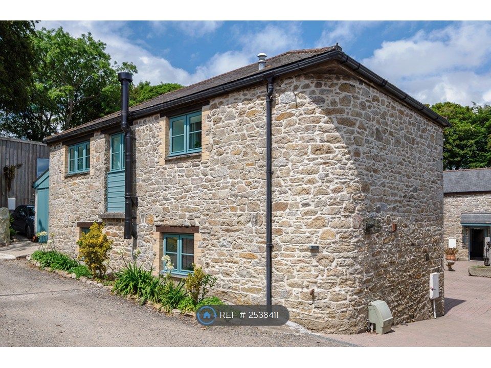 Property photo 2 of 11