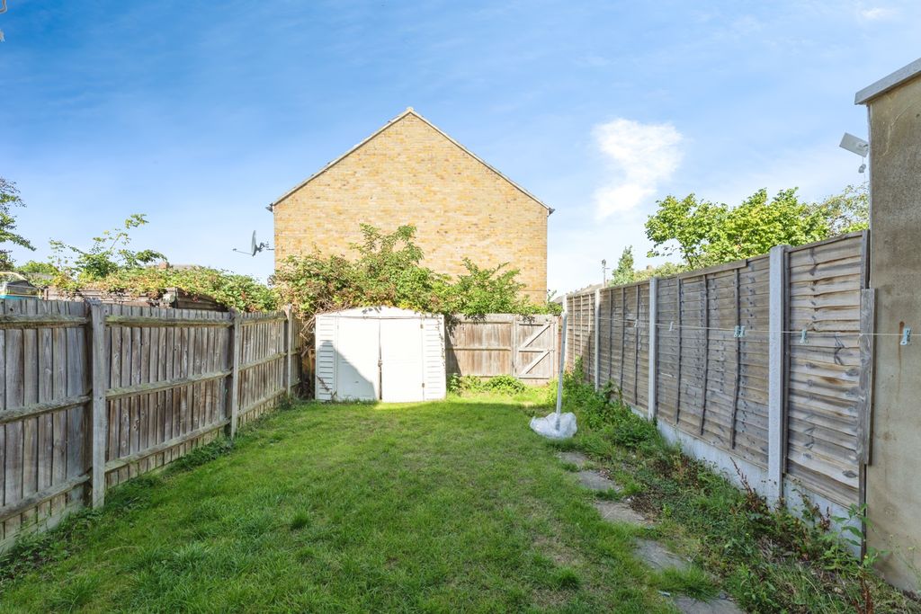 Property photo 2 of 20