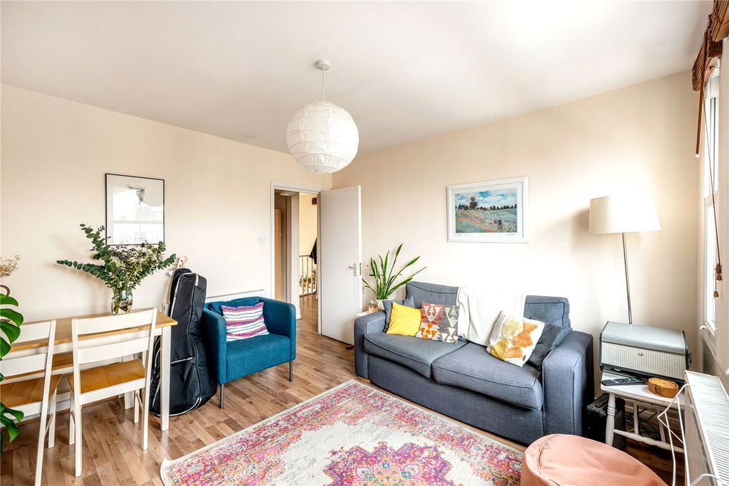 Property photo 3 of 6 Picture No. 05