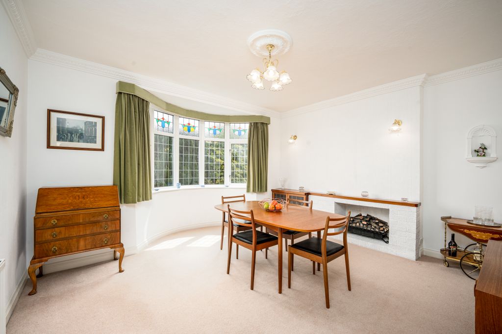 Property photo 2 of 30 06