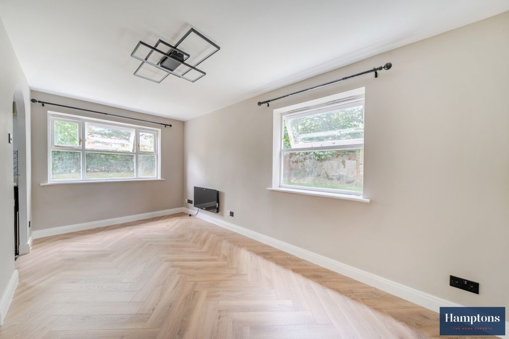 Property photo 1 of 12 94Ea9965-64A8-47F...