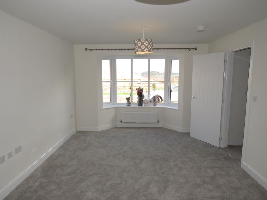 Property photo 3 of 8 Living Room