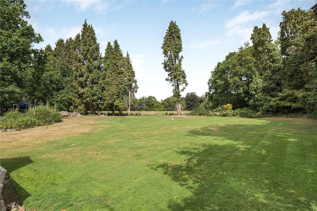 Property photo 3 of 30 North Lawn