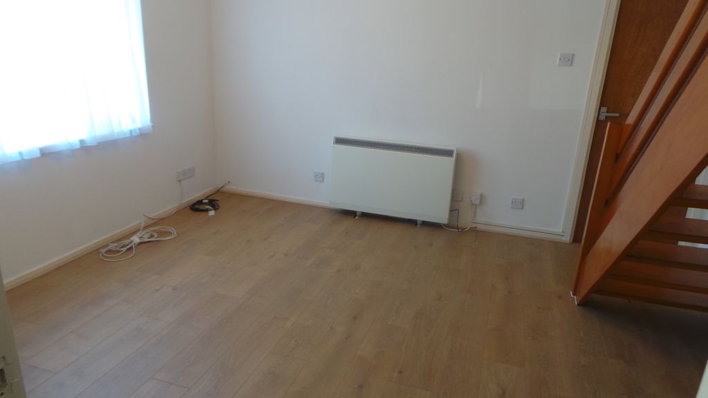 Property photo 2 of 9 Lounge