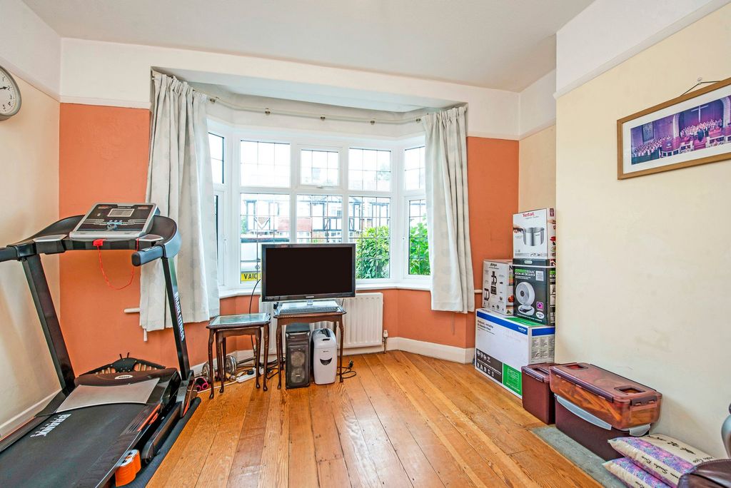Property photo 3 of 18
