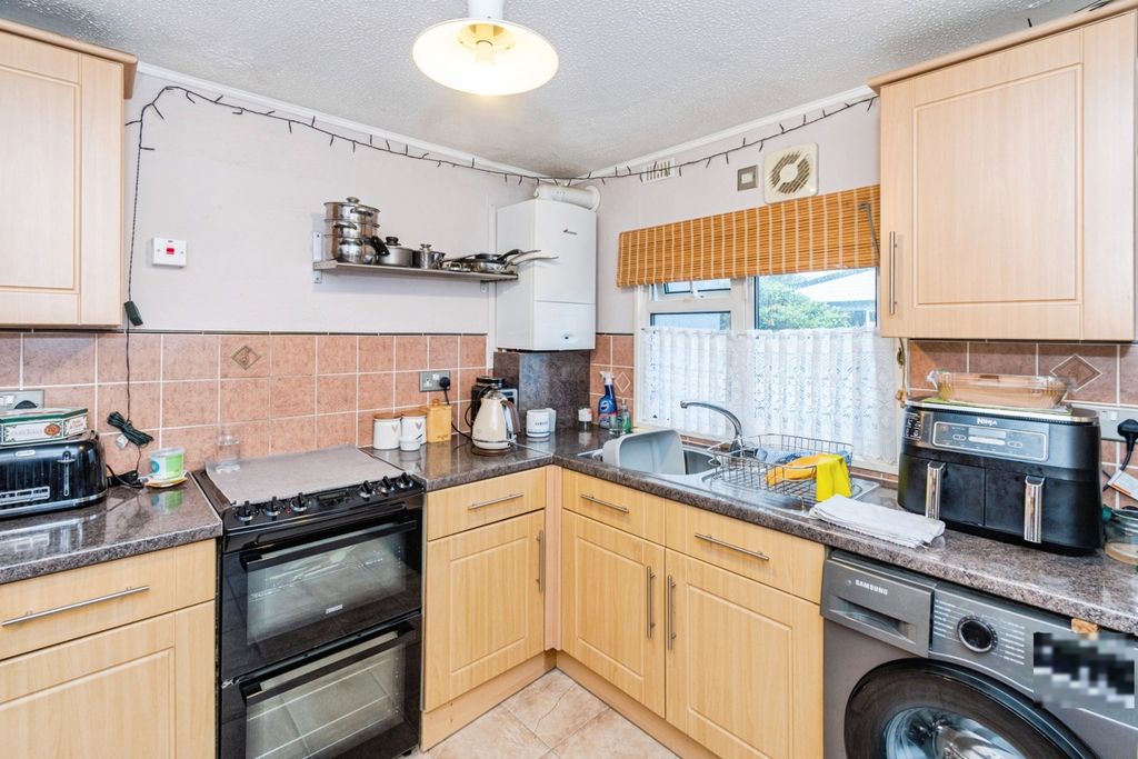 Property photo 3 of 20 Pbox-Img.Jpg