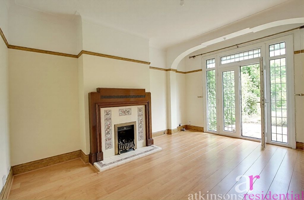 Property photo 2 of 16 Picture No. 11