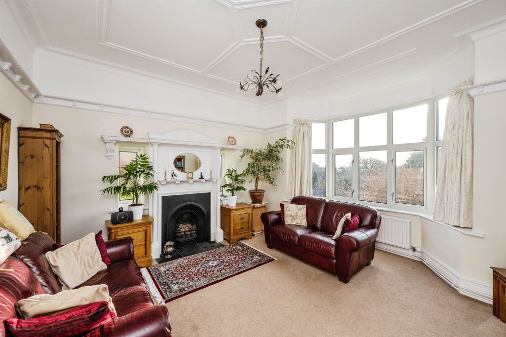 Property photo 2 of 28