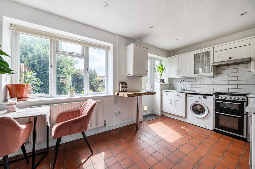 Property photo 3 of 18 1494837-15-6A60d863Dacba.Jpg