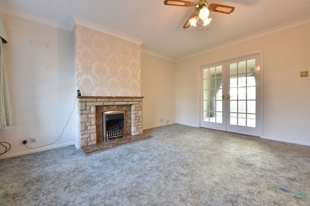 Property photo 3 of 19