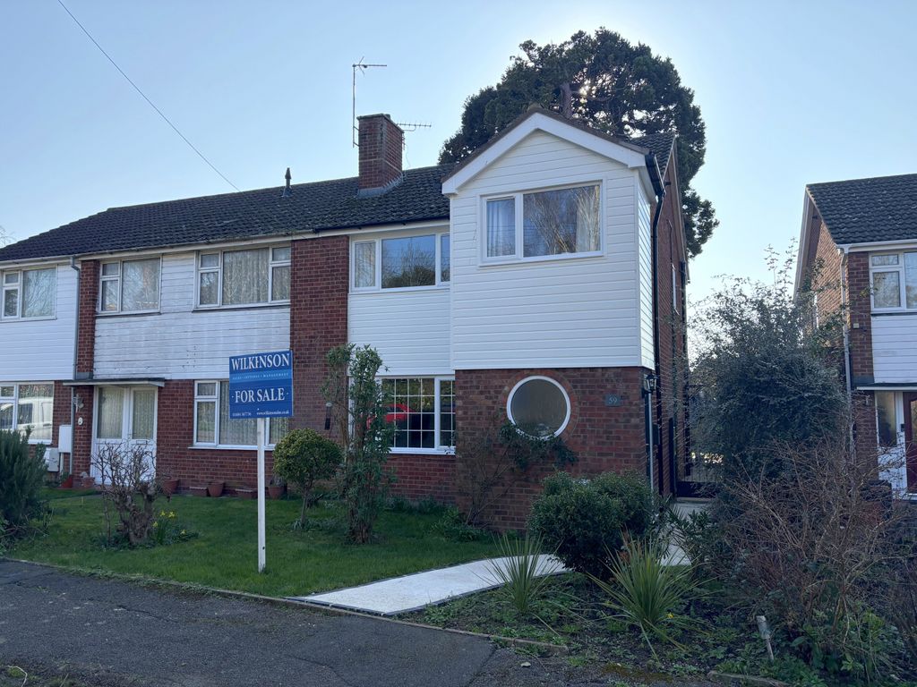 Property photo 1 of 21 3 Bedroom Extended Semi Detached House For Sale