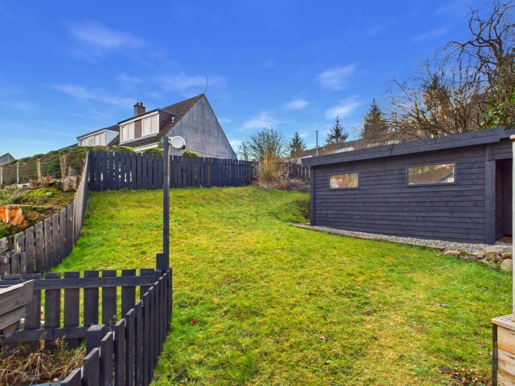 Property photo 2 of 24