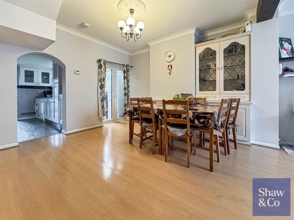 Property photo 3 of 9 Dining Room.Jpeg