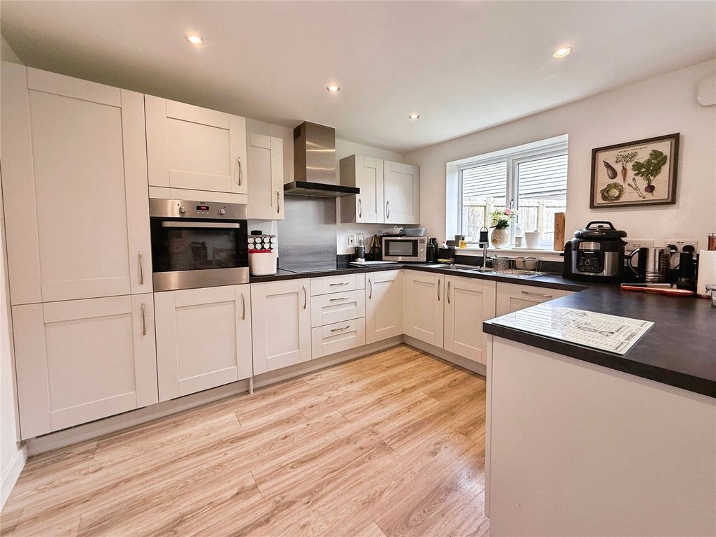 Property photo 2 of 14 Picture 2