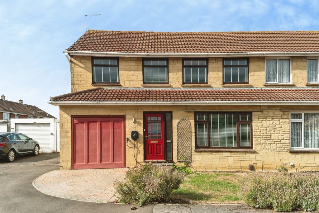 Property photo 1 of 18