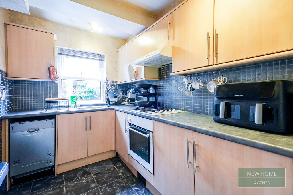 Property photo 3 of 17 Photo 11